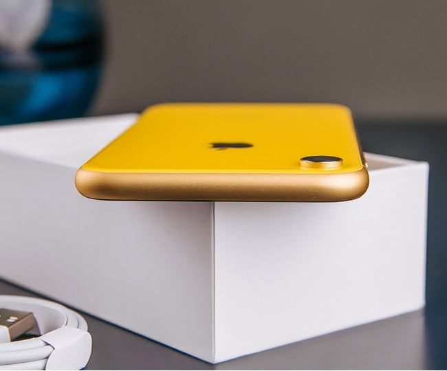 iPhone XR 64GB Yellow (MRY72) б/у